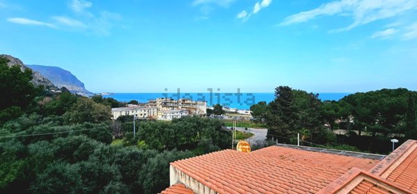 casa indipendente in vendita a Palermo in zona Addaura