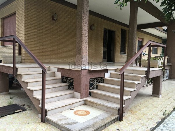 casa indipendente in vendita a Palermo in zona Sferracavallo