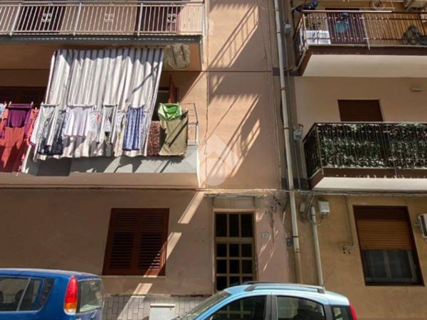 appartamento in vendita a Palermo in zona Arenella/Vergine Maria