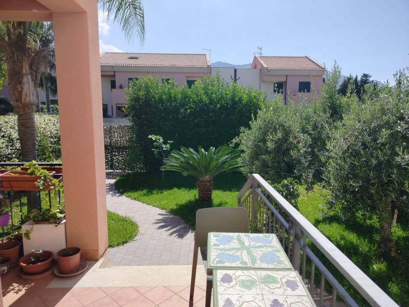 casa indipendente in vendita a Palermo in zona Pallavicino