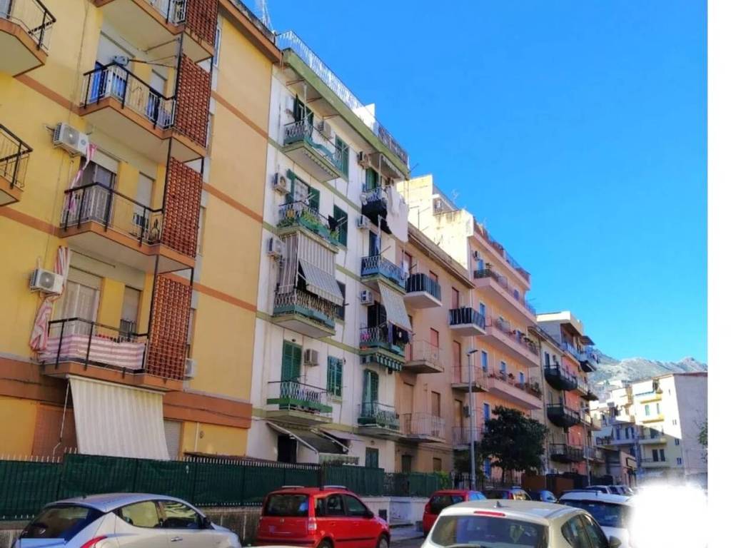 appartamento in vendita a Palermo in zona Uditore