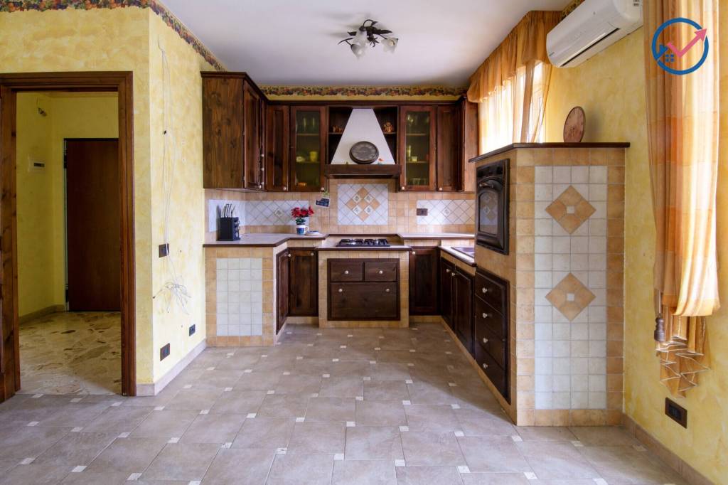 appartamento in vendita a Palermo in zona Partanna