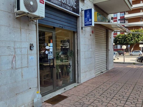 negozio in vendita a Palermo in zona Libertà