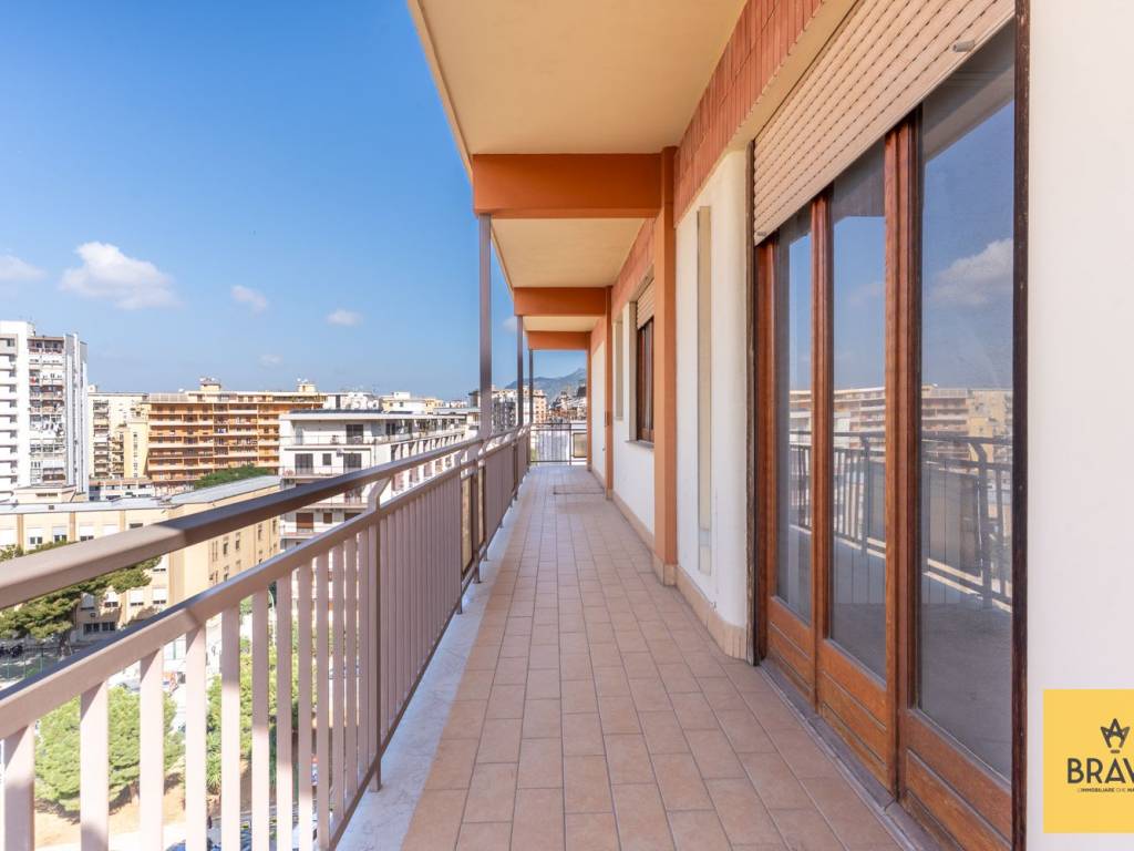 appartamento in vendita a Palermo in zona Malaspina/Palagonia