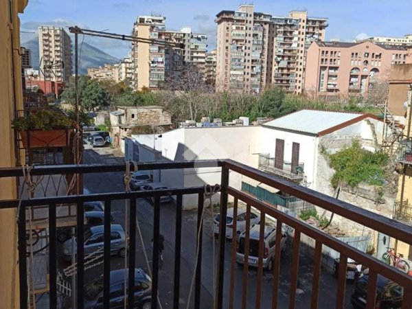 appartamento in vendita a Palermo in zona Arenella/Vergine Maria