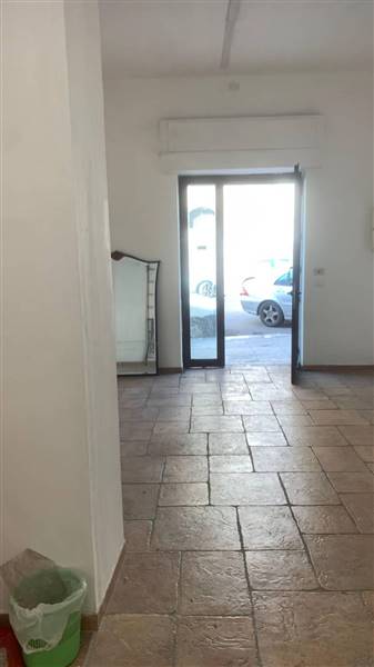 locale commerciale in vendita a Palermo
