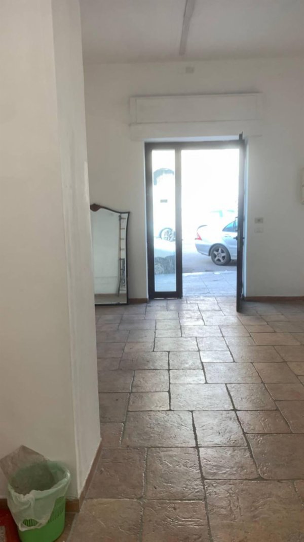 locale commerciale in vendita a Palermo