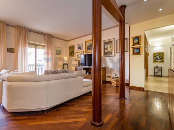 appartamento in vendita a Palermo in zona Malaspina/Palagonia