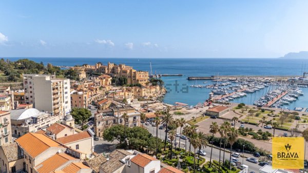 appartamento in vendita a Palermo in zona Arenella/Vergine Maria