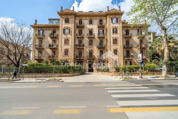 appartamento in vendita a Palermo in zona Libertà