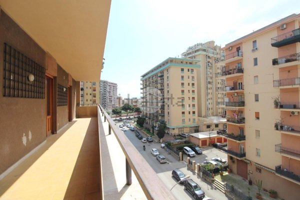 appartamento in vendita a Palermo in zona Uditore