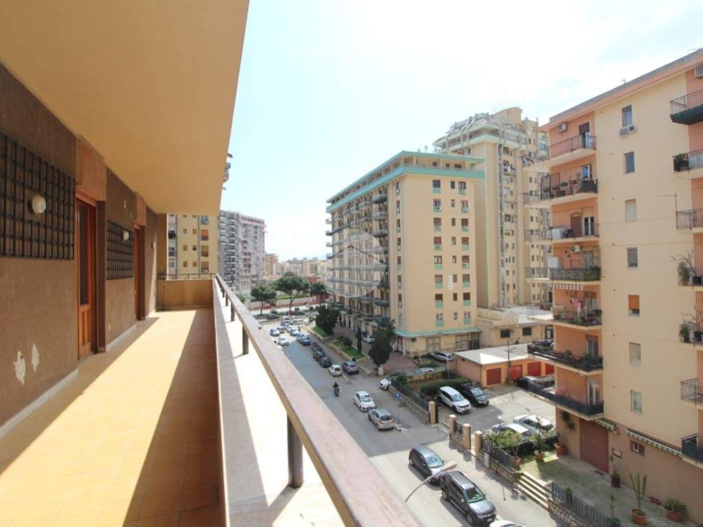 appartamento in vendita a Palermo in zona Uditore