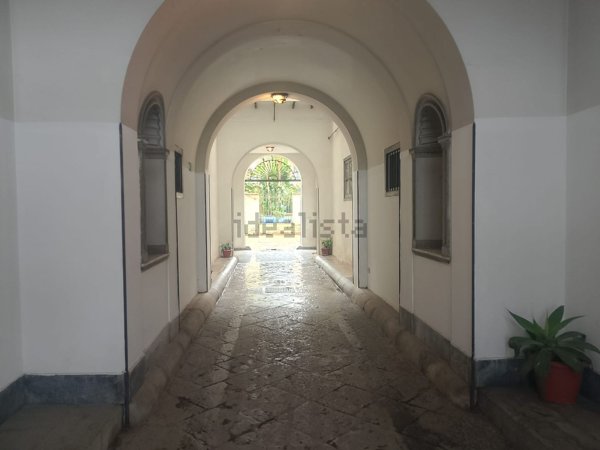appartamento in vendita a Palermo in zona Mezzomonreale