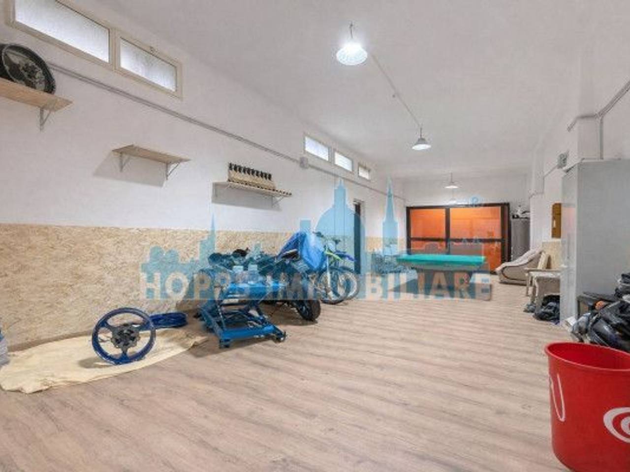 negozio in vendita a Palermo in zona Malaspina/Palagonia