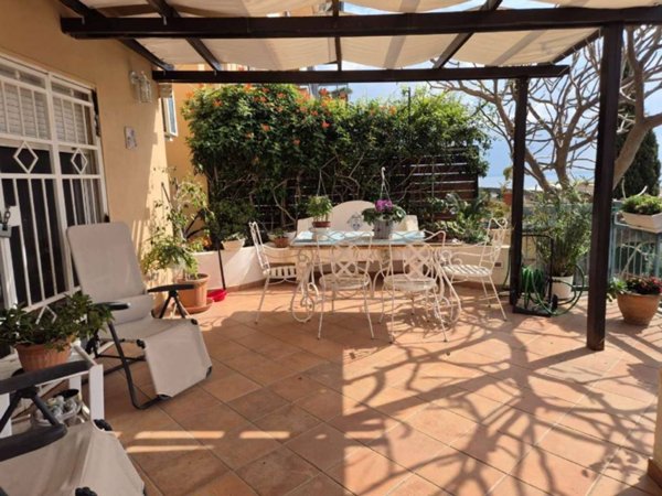 appartamento in vendita a Palermo in zona Mondello