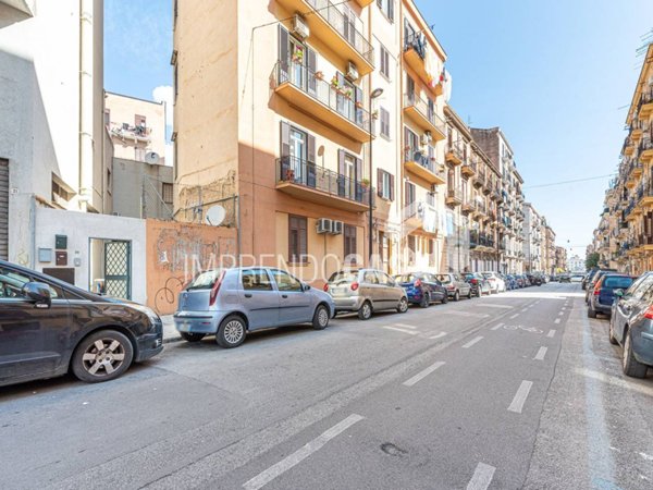 appartamento in vendita a Palermo in zona Montegrappa / Santa Rosalia