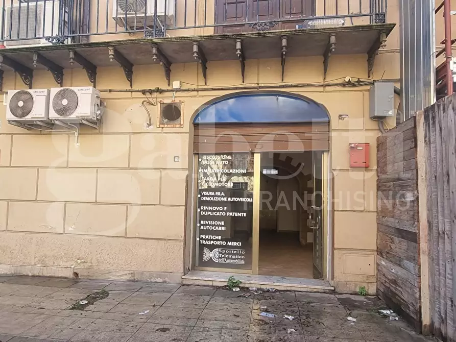 negozio in vendita a Palermo in zona Calatafimi / Cuba