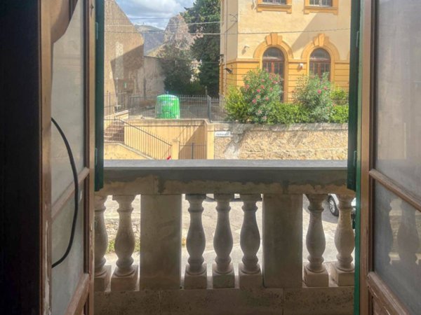 casa indipendente in vendita a Palermo in zona Villagrazia/Falsomiele