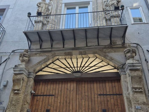 appartamento in vendita a Palermo in zona Centro storico