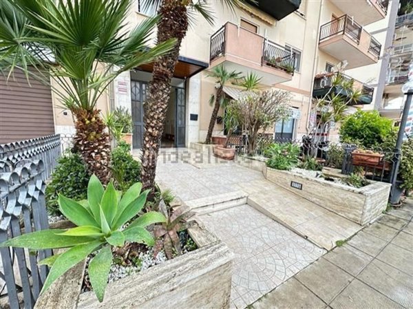 appartamento in vendita a Palermo in zona Malaspina/Palagonia