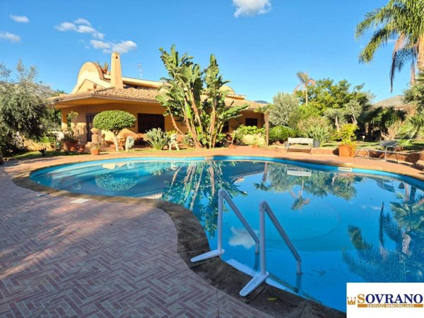 casa indipendente in vendita a Palermo in zona Mondello