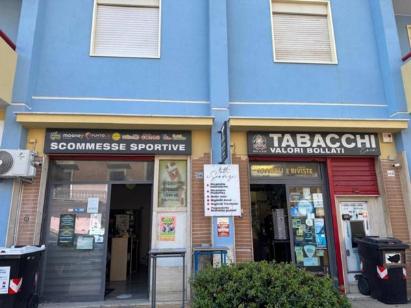 negozio in vendita a Palermo in zona Sferracavallo
