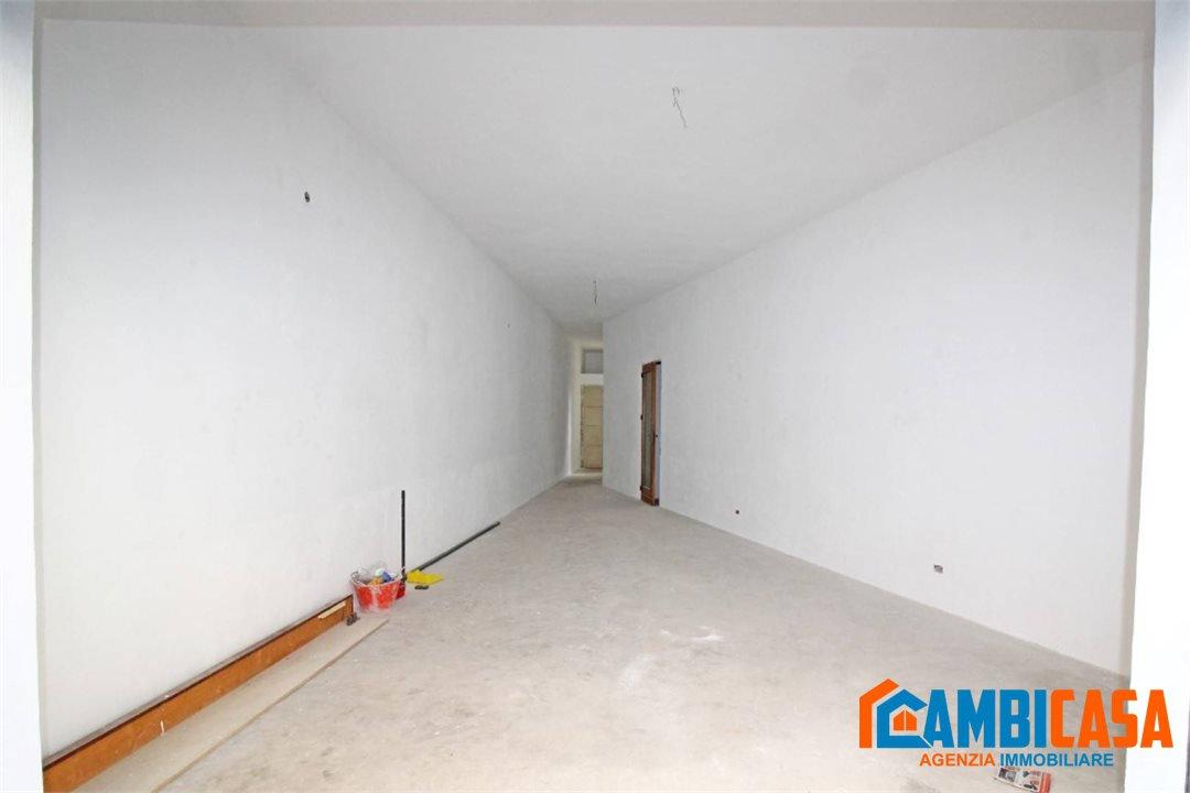 locale di sgombero in vendita a Palermo