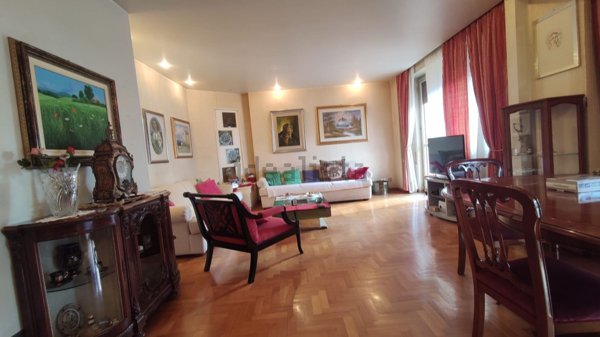 appartamento in vendita a Palermo in zona Malaspina/Palagonia