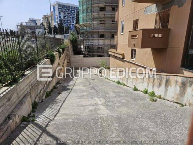 locale commerciale in vendita a Palermo