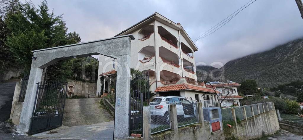 appartamento in vendita a Palermo in zona Baida