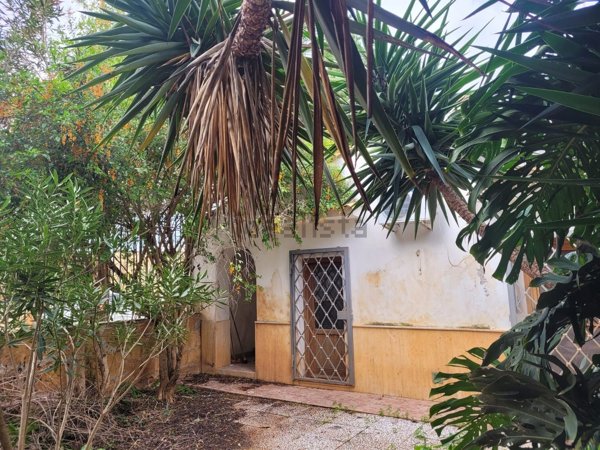 casa indipendente in vendita a Palermo in zona Pallavicino