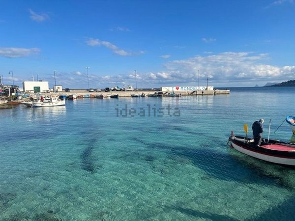 casa indipendente in vendita a Palermo in zona Mondello