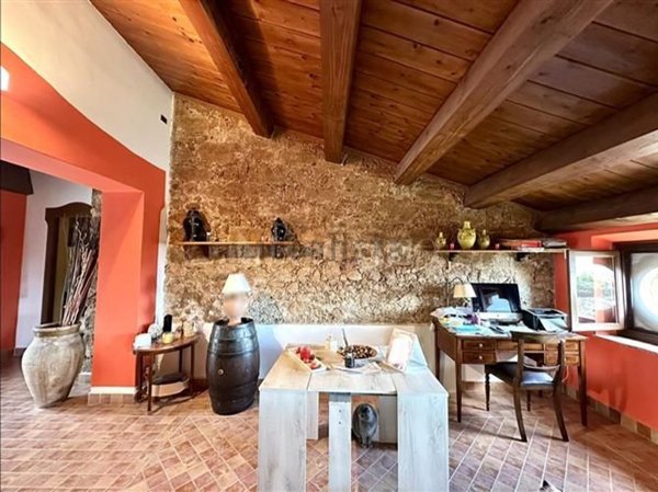 casa indipendente in vendita a Palermo in zona San Lorenzo