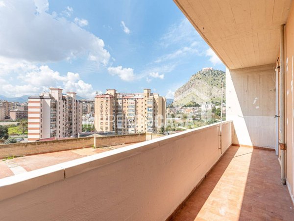 appartamento in vendita a Palermo in zona Arenella/Vergine Maria