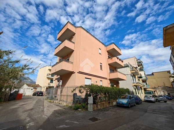 appartamento in vendita a Palermo in zona Altarello