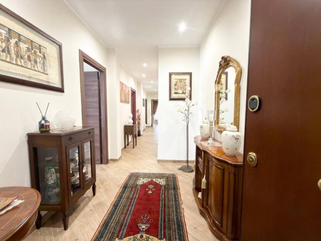 appartamento in vendita a Palermo in zona Zisa