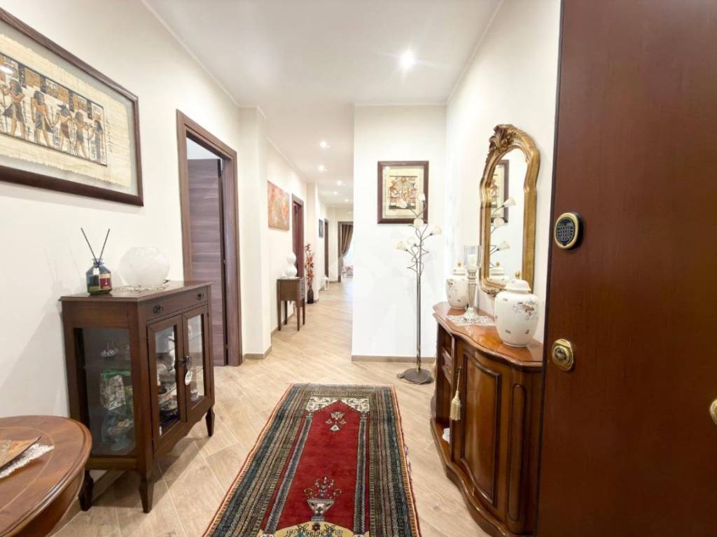 appartamento in vendita a Palermo in zona Zisa