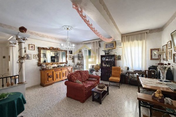 appartamento in vendita a Palermo in zona Montegrappa / Santa Rosalia