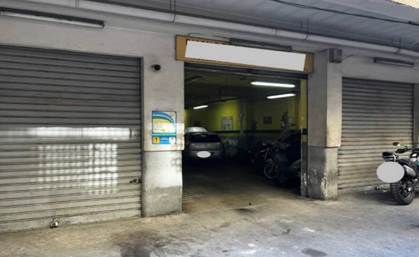 locale di sgombero in vendita a Palermo in zona Malaspina/Palagonia
