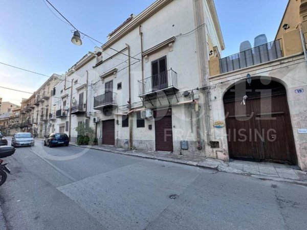 appartamento in vendita a Palermo in zona Centro storico