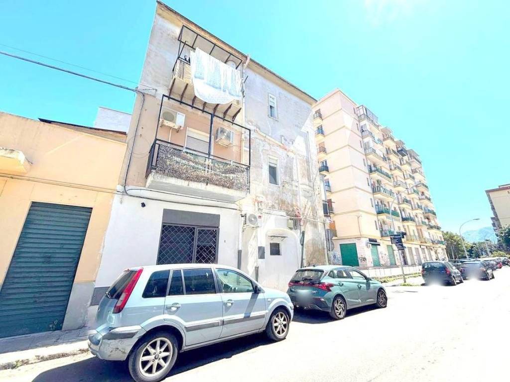 appartamento in vendita a Palermo in zona Zisa