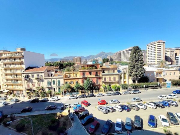 appartamento in vendita a Palermo in zona Montepellegrino