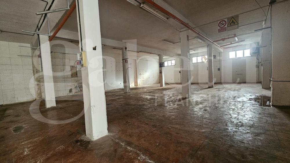 locale di sgombero in vendita a Palermo