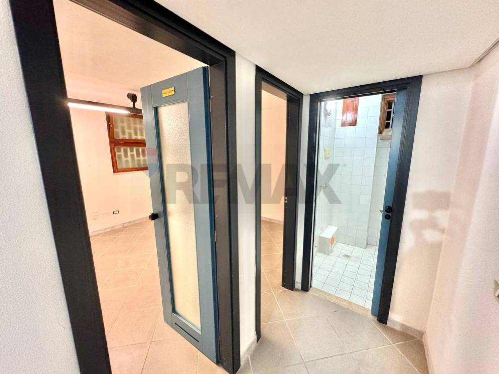 ufficio in vendita a Palermo in zona Libertà