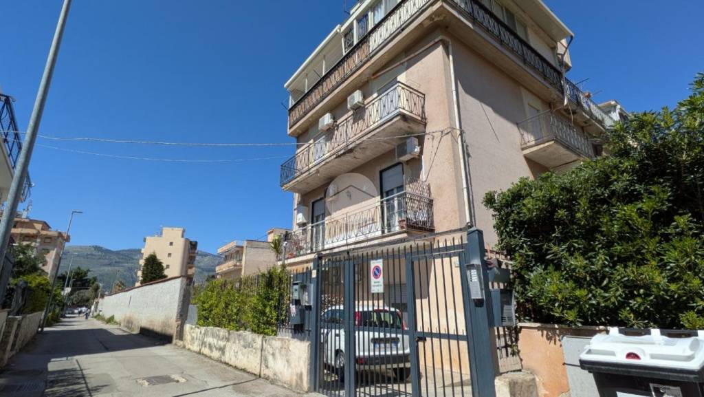 appartamento in vendita a Palermo in zona Pallavicino