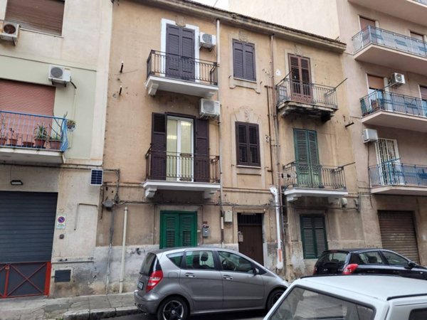 appartamento in vendita a Palermo in zona Montegrappa / Santa Rosalia