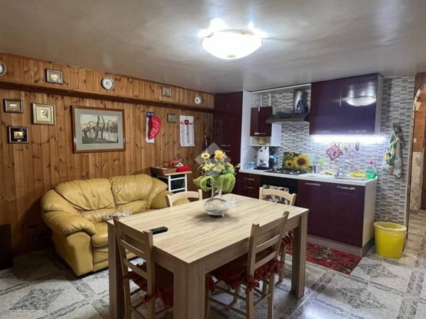 appartamento in vendita a Palermo in zona Zisa