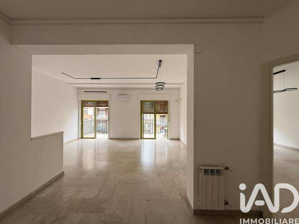 appartamento in vendita a Palermo in zona Malaspina/Palagonia