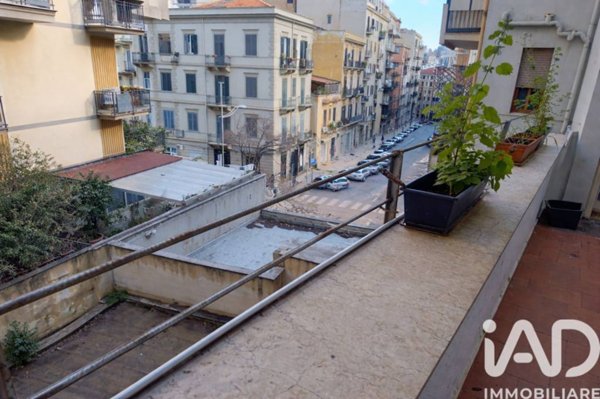 appartamento in vendita a Palermo in zona Malaspina/Palagonia