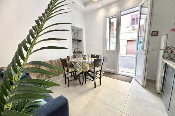 appartamento in vendita a Palermo in zona Oreto